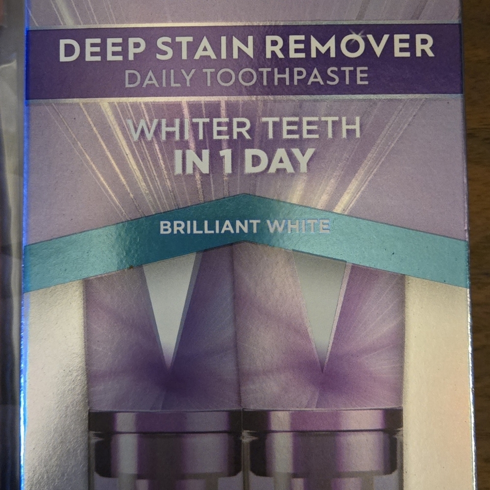 NEW Crest Deep Stain Remover Toothpaste Set - Picture 2 of 3